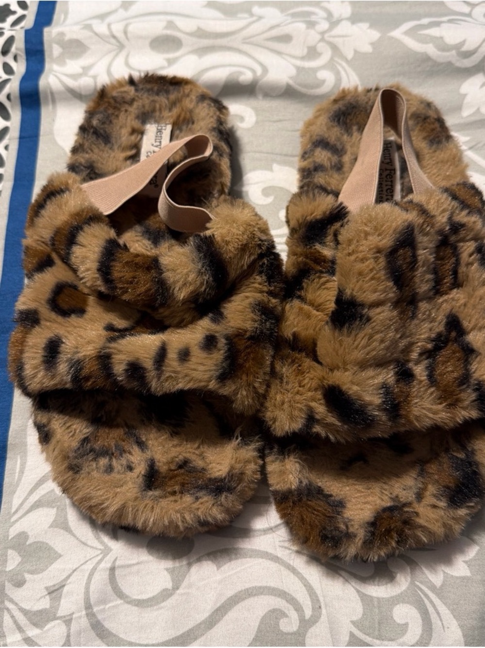 Fuzzy Leopard Print Women’s Slide Sandals - Brown